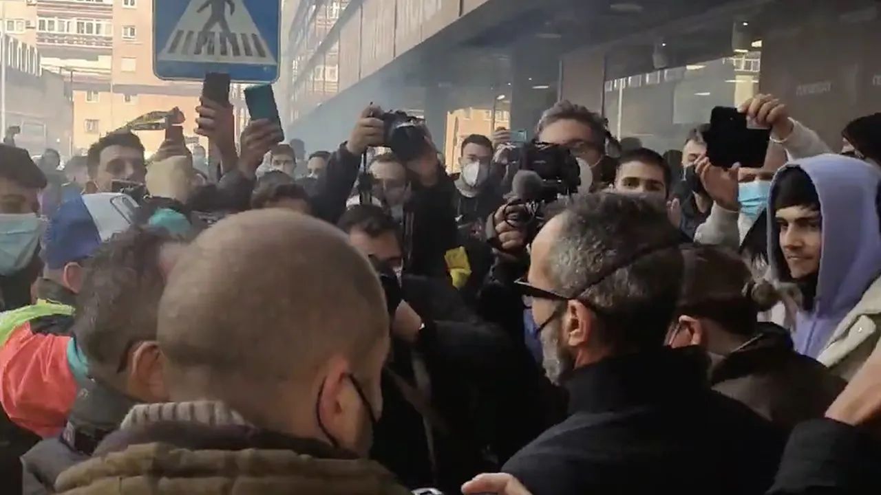 Cádiz-fans nemen op bijzondere wijze afscheid van ontslagen trainer