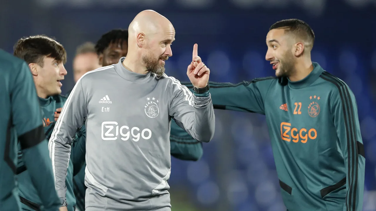 Ten Hag hoopt dat Antony de nieuwe ster van Ajax wordt: 'Hij is geweldig'