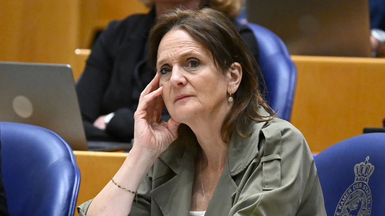 Van Vroonhoven twijfelt of ze nog wel lijsttrekker van NSC wil worden