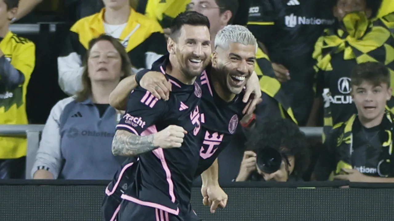 Lionel Messi bezorgt Inter Miami met twee doelpunten de Supporters' Shield