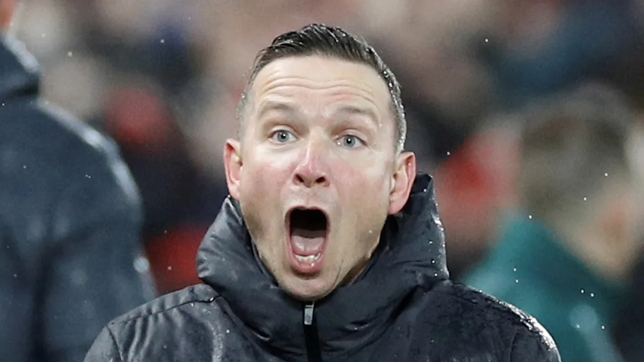 Uitzinnige Pepijn Lijnders breekt in tijdens interview Klopp