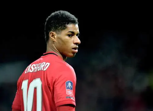 Engelse topvoetballers virtueel in actie tijdens paasweekend