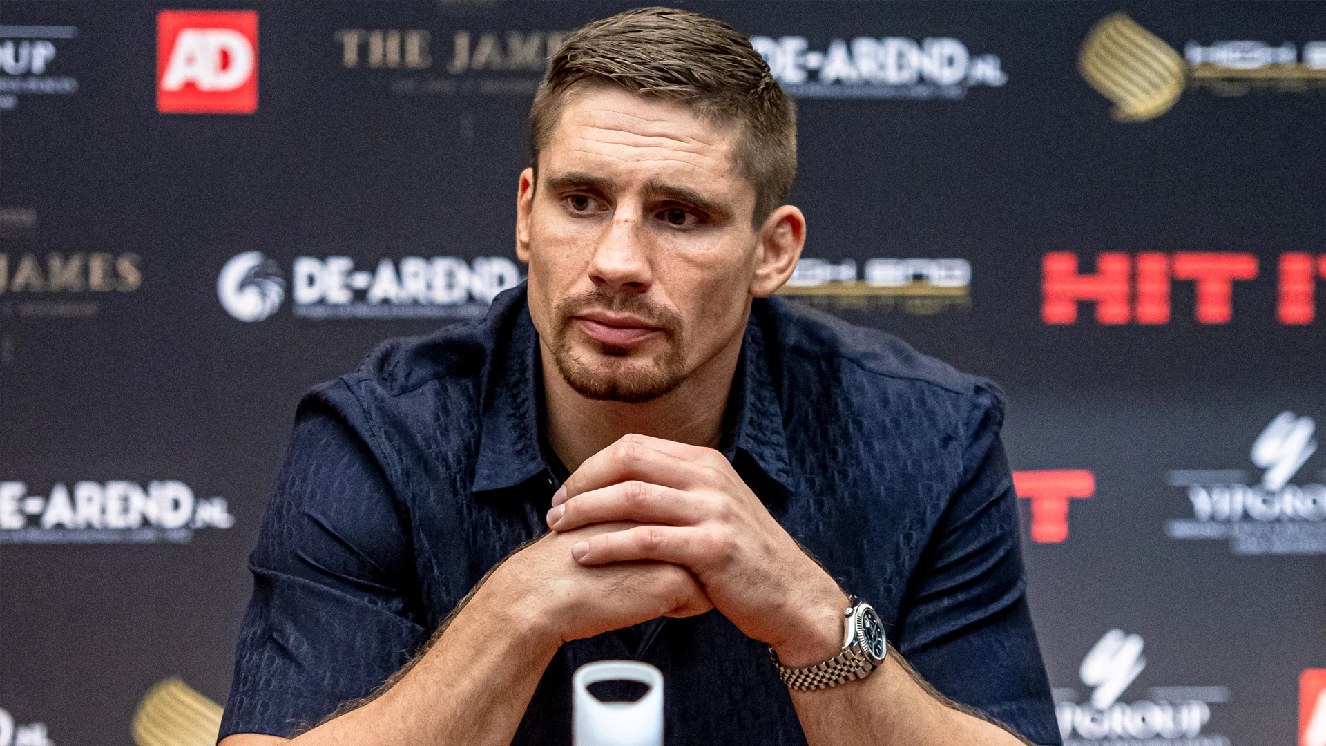 Rico Verhoeven legt uit waarom hij vrijwillig afstand doet van zijn wereldtitel bij Glory