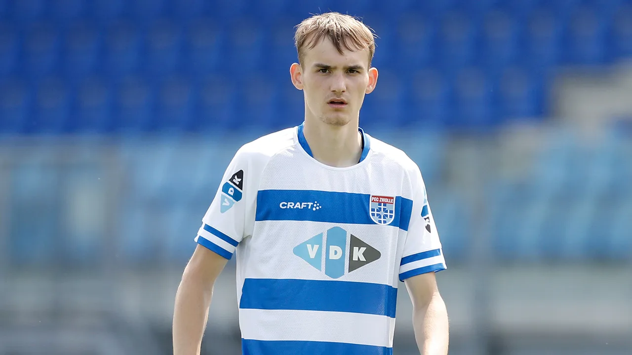 Officieel: Feyenoord versterkt zich met Thomas Beelen