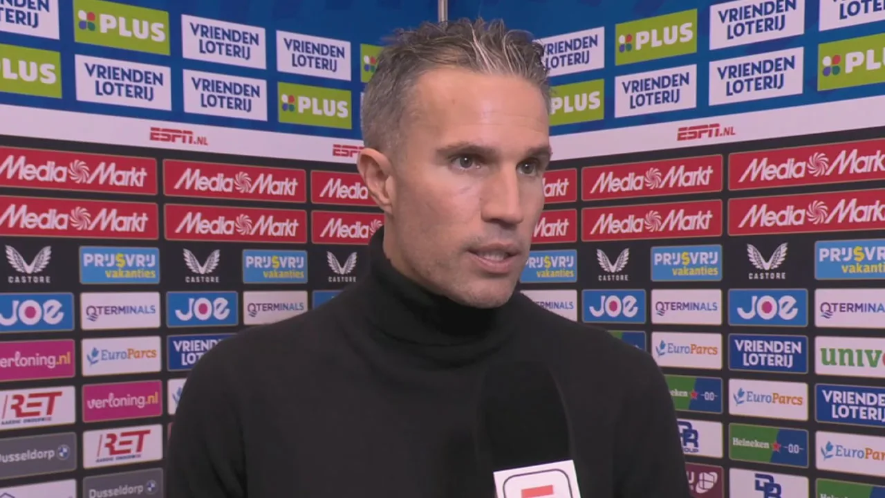 Van Persie noemt gelijkspel tegen FC Twente een gewonnen punt: 'Hoe raar dat ook klinkt'