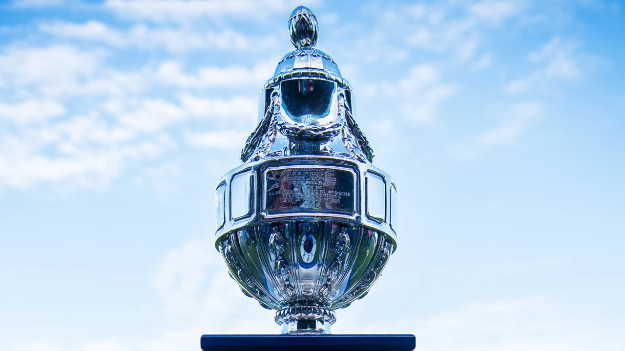 Bekerloting: Ajax-Spakenburg, NAC-PSV en Fortuna-Feyenoord in 1/8e finales