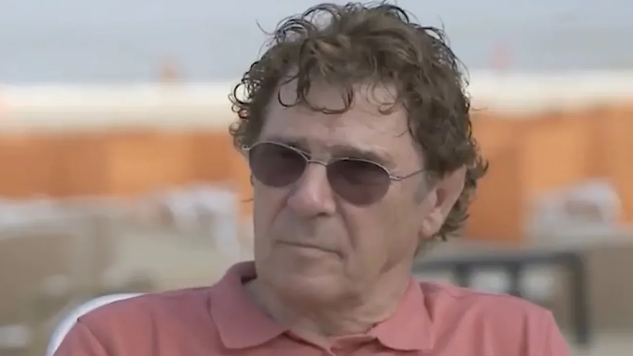 Van Hanegem duidelijk over Feyenoorder: 'Zet hem in een bakfiets en rij hem naar het vliegveld'