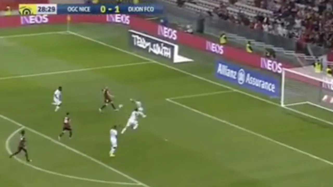 Dolberg stift eerste goal binnen voor Nice