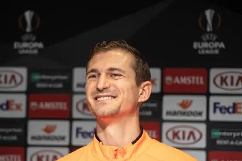 PSV met Schwaab tegen FC Emmen