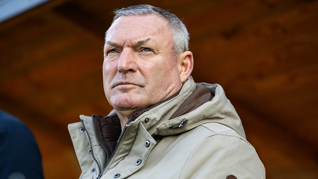 Ron Jans stapt niet op na nieuwe nederlaag FC Utrecht: 'Dat ben ik nog niet van plan!'