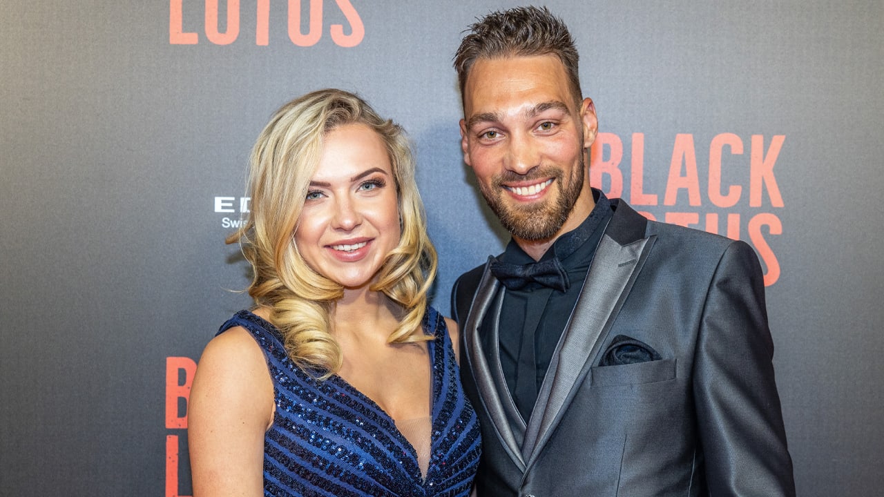 Schaatskampioene Joy Beune staat naakt in kerstnummer van Playboy