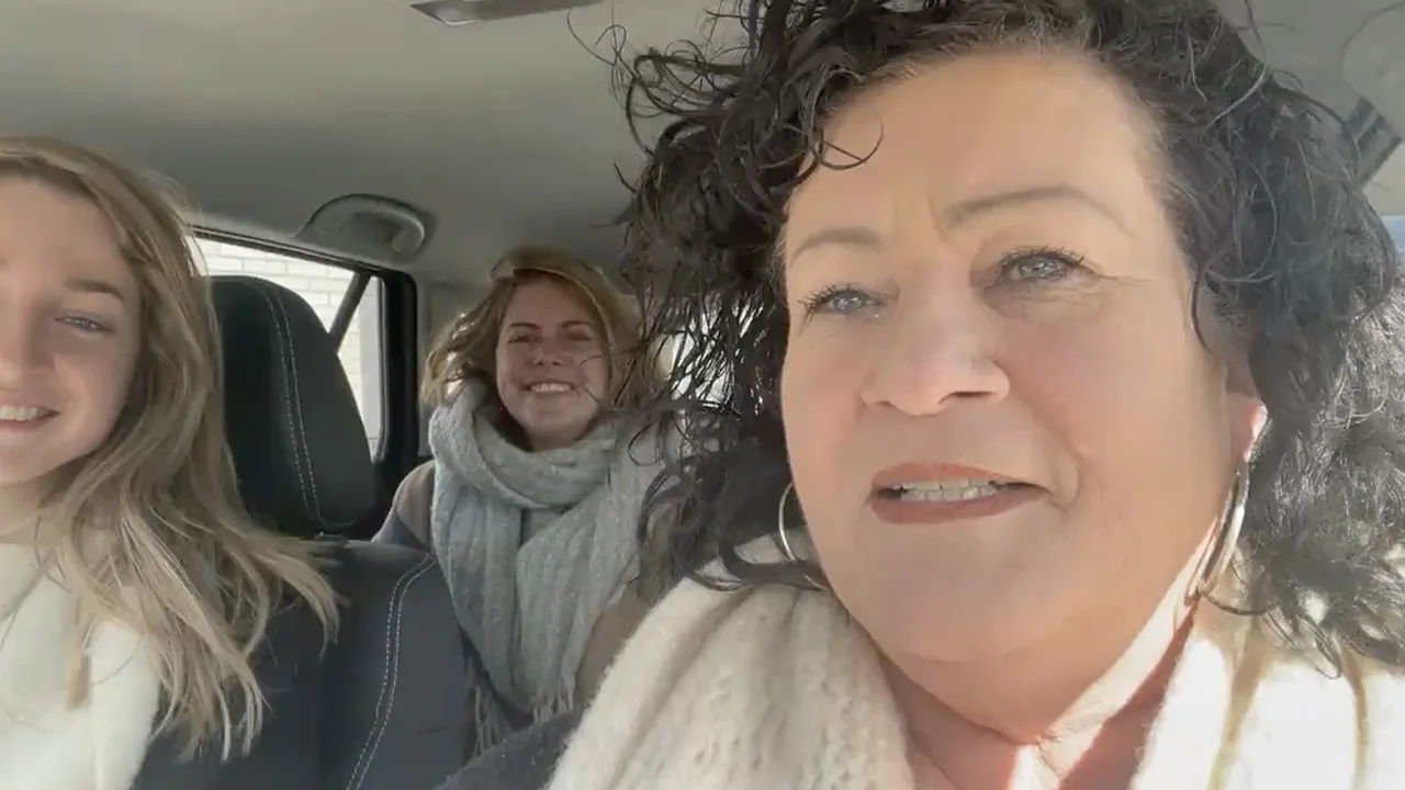 Automobilisten bieden via Twitter gestrande reizigers lift aan