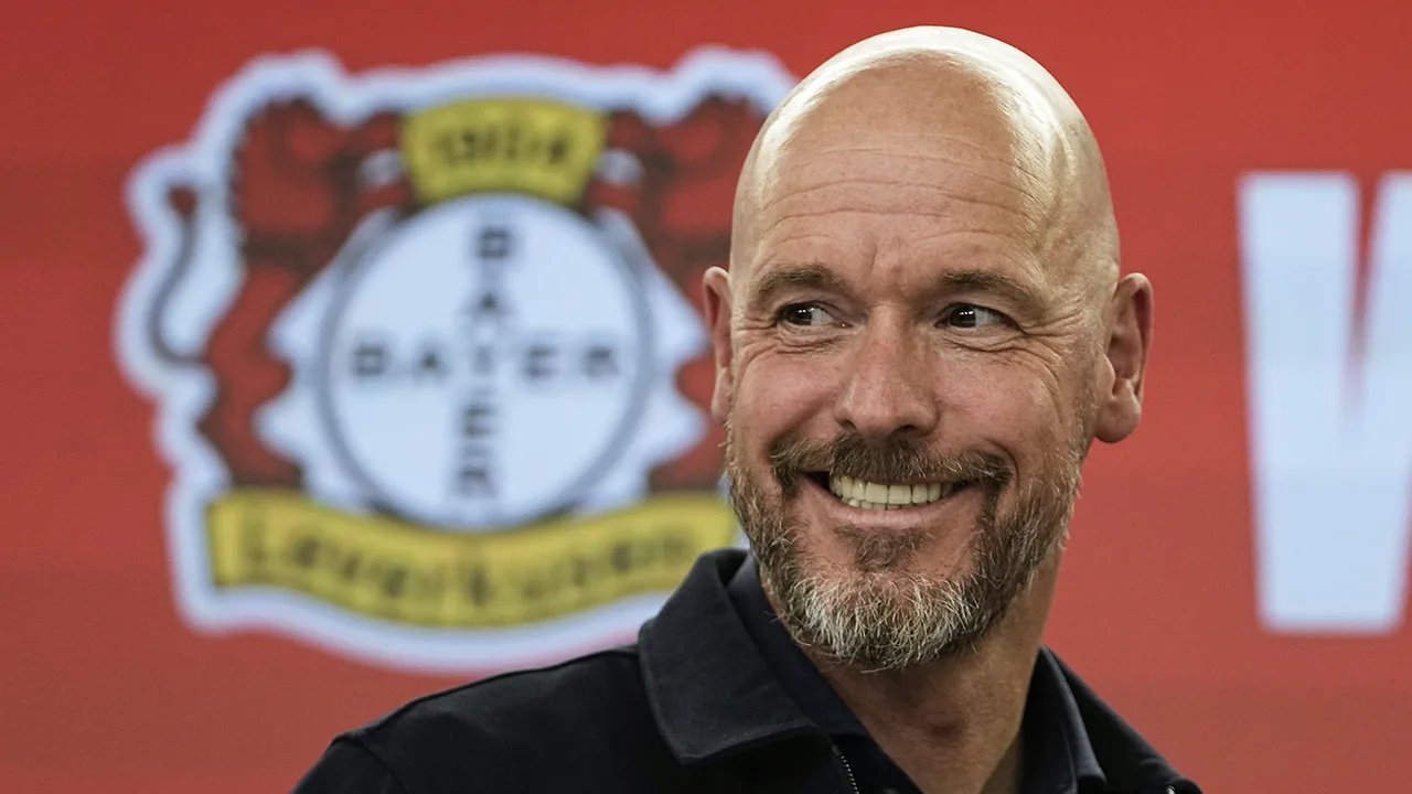 'Ten Hag heeft eerste versterking binnen: Leverkusen betaalt 10 miljoen euro voor Oranje-speler'