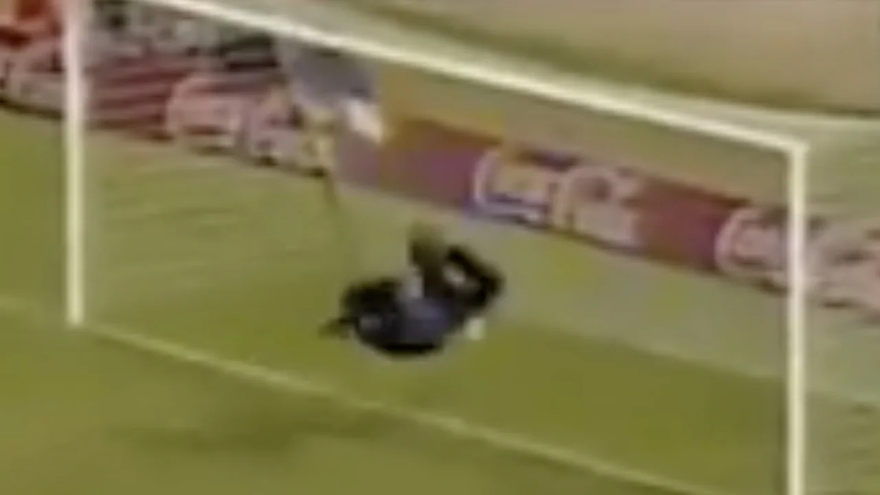 THROWBACK: De iconische scorpion kick van René Higuita