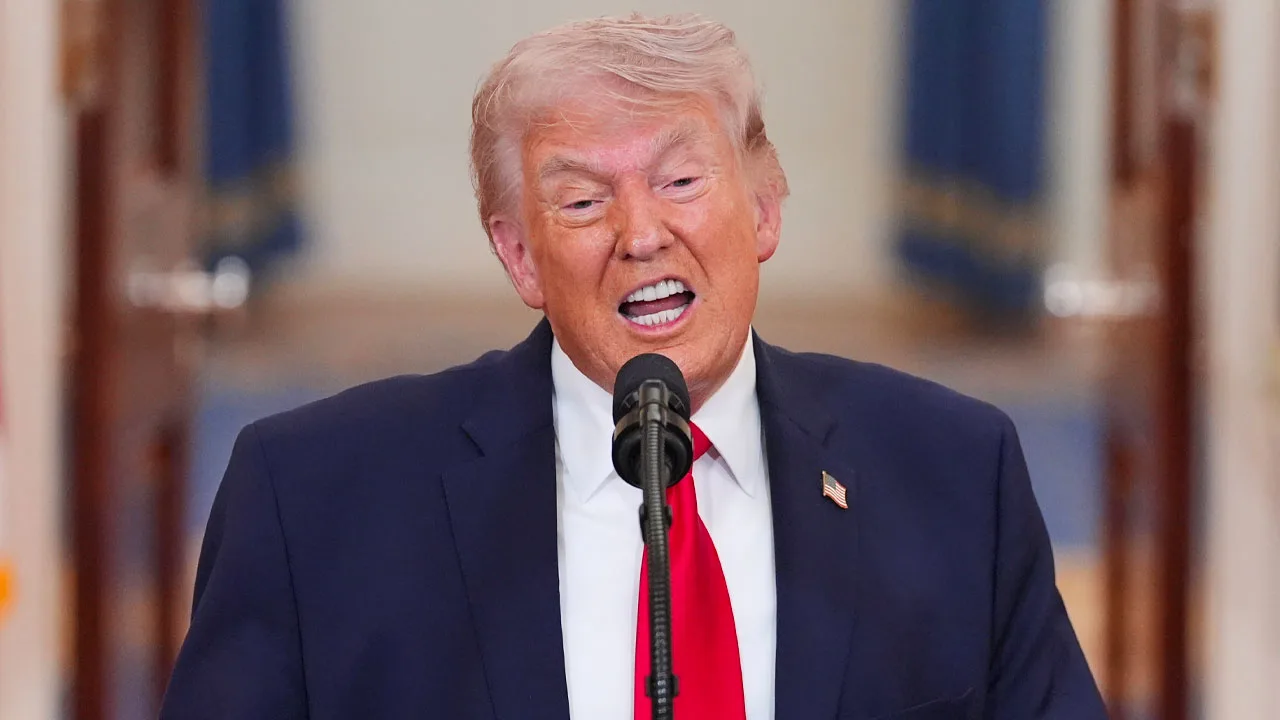 Donald Trump tegen Iran: 'Open die verdomde zeestraat, jullie gestoorde idioten'