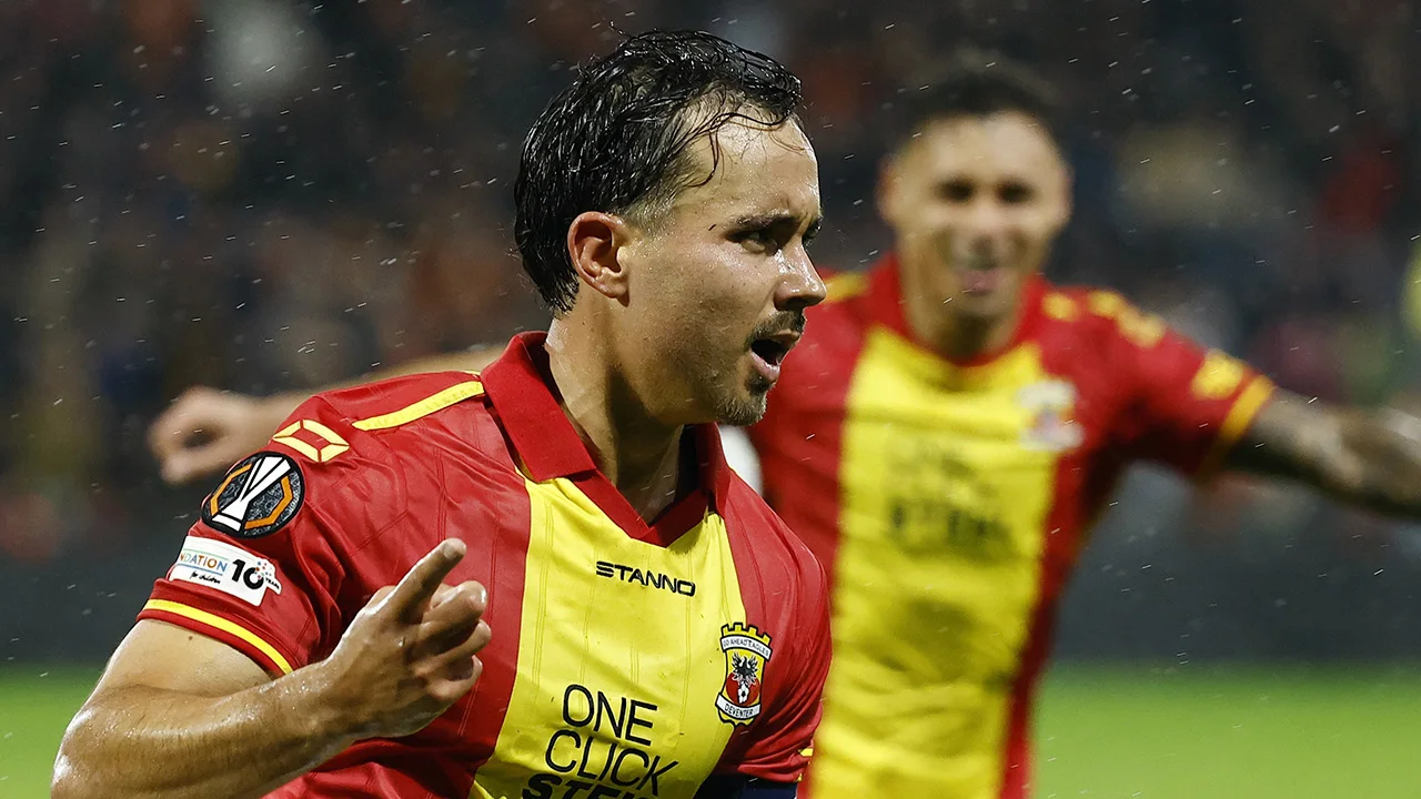 Go Ahead Eagles stunt in Europa League met zege op Aston Villa