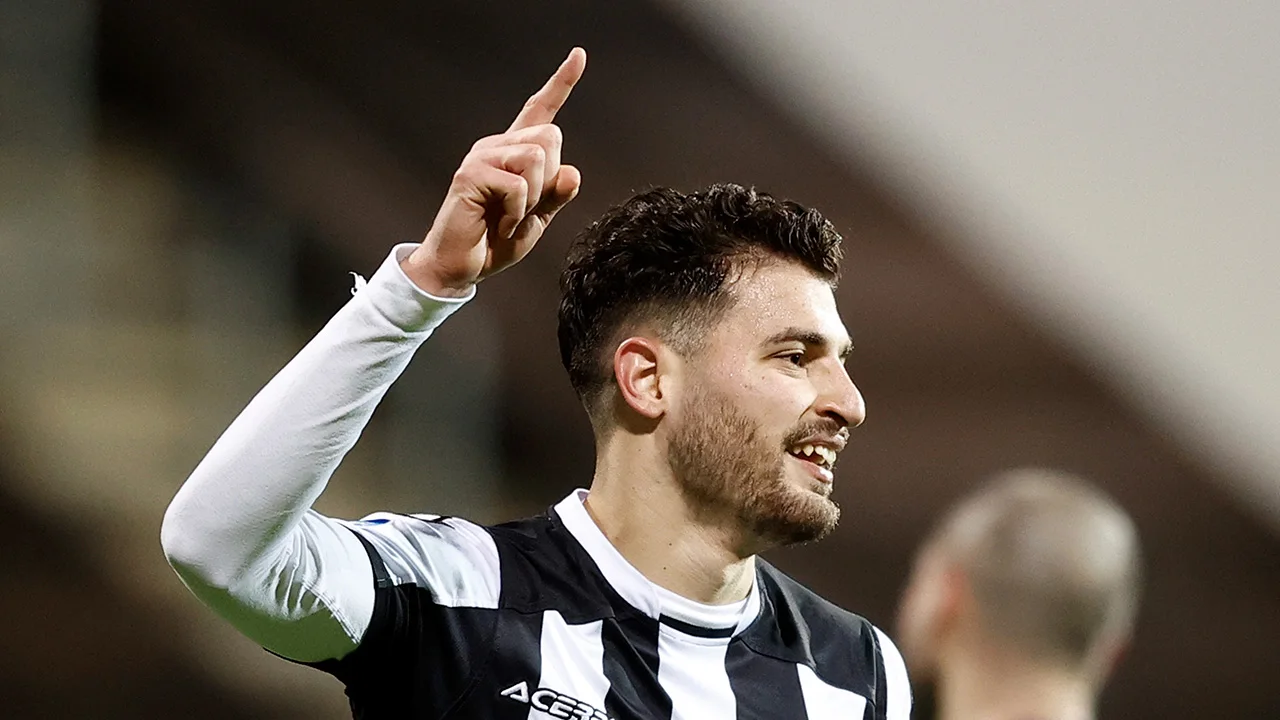 Bakis leidt Heracles met hattrick langs FC Emmen