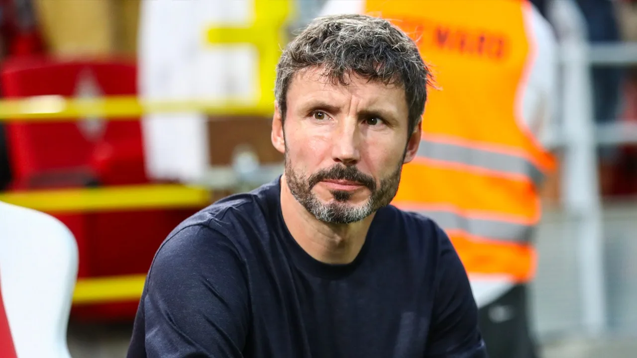 'Van Bommel opgewacht door gewapende man in garage van zijn appartement'