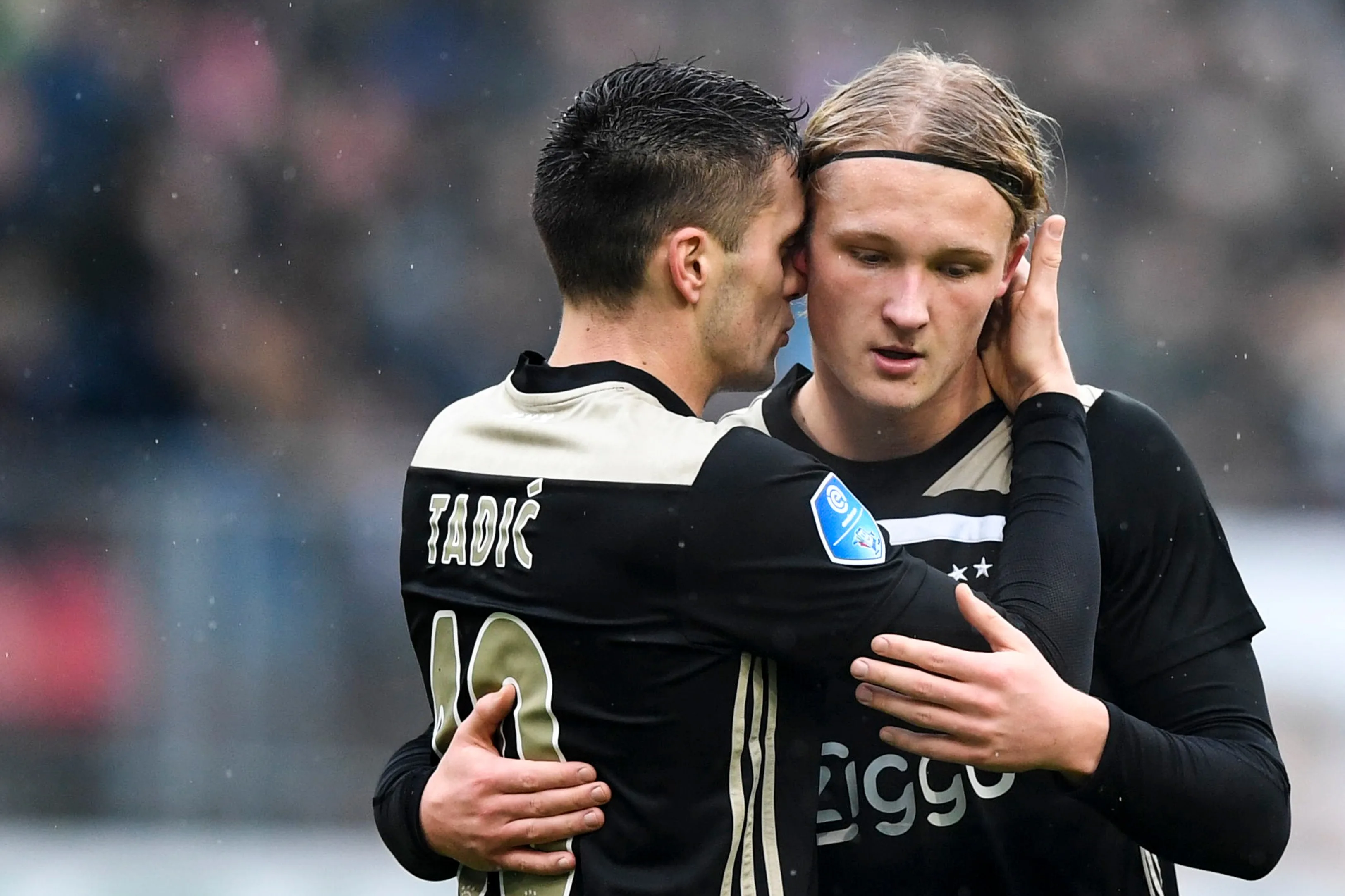 Ajax met Dolberg en Tadic tegen PAOK