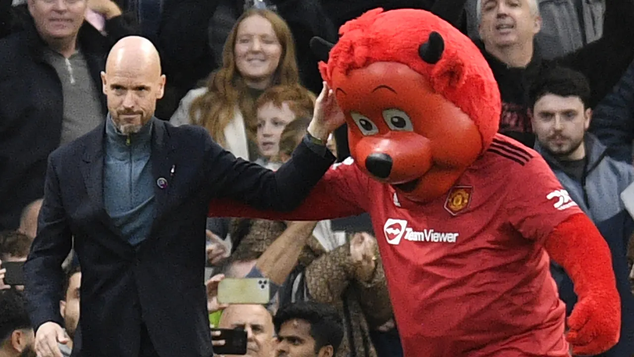 Ten Hag ontsnapt in slotfase tegen West Ham United