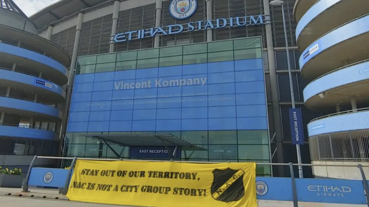 NAC-fans hangen spandoeken op bij drie stadions: 'Ons zullen ze nooit krijgen'