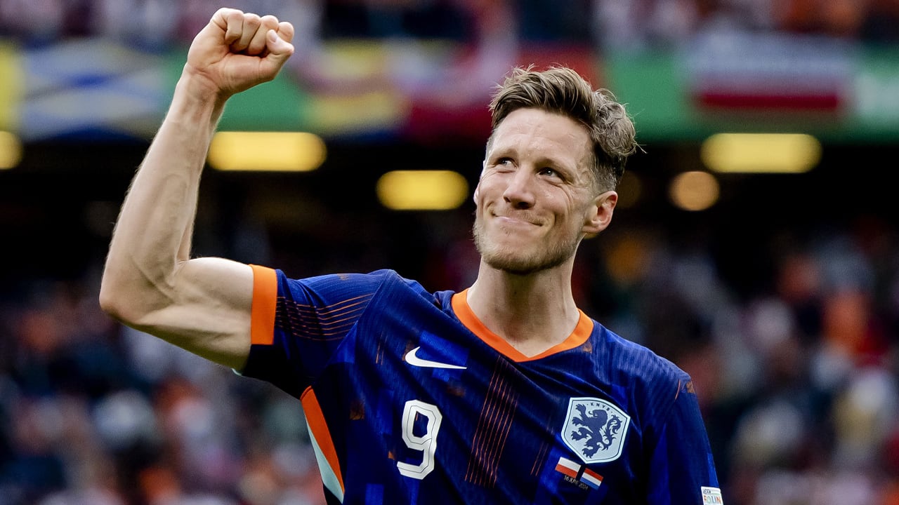 'Als je Weghorst opstelt heb je daar meer profijt van dan Memphis!'