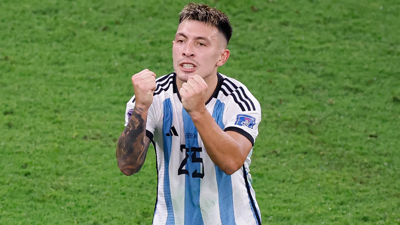 Martinez kijkt uit naar clash met Ajacieden: 'Ik stuur ze nog wel een berichtje'