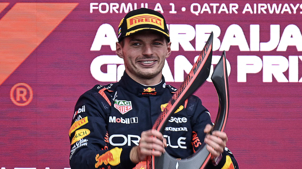 Max Verstappen is terug in de strijd om de wereldtitel: 'Heel het weekend on fire!'