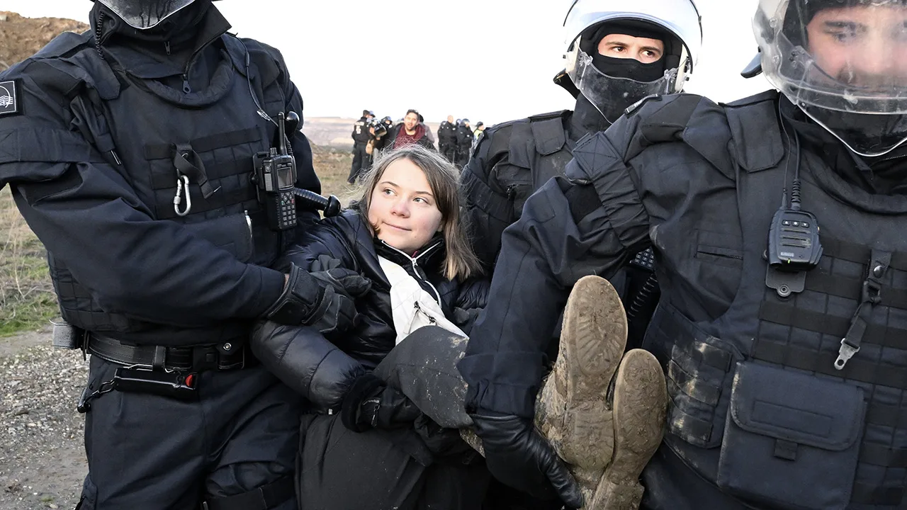 Klimaatactiviste Greta Thunberg opgepakt bij bruinkooldemonstratie in Duitsland