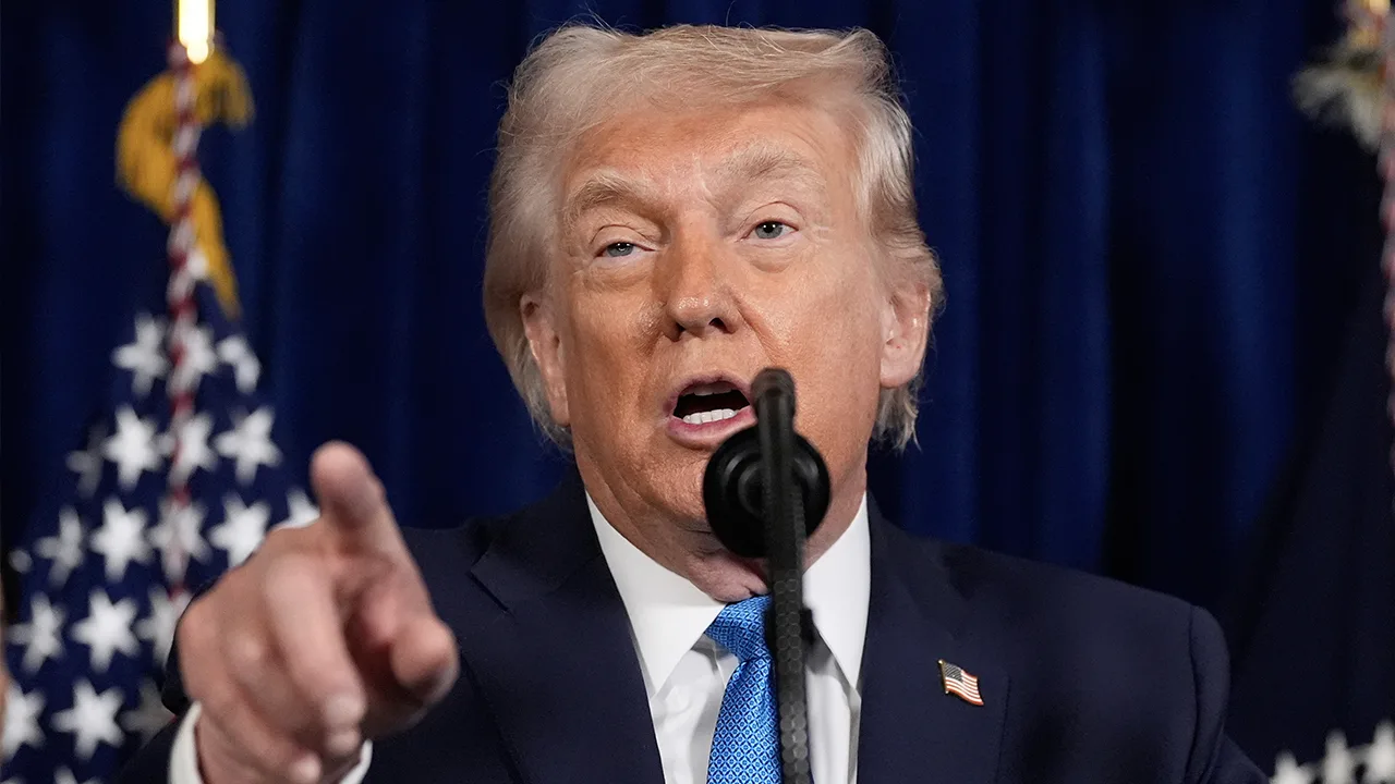 Trump deelt 'Wikipedia-pagina' waarop hij zichzelf presenteert als president van Venezuela