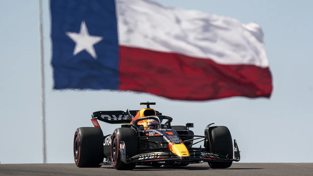 Kersvers wereldkampioen Verstappen begint achter Sainz aan GP van Austin