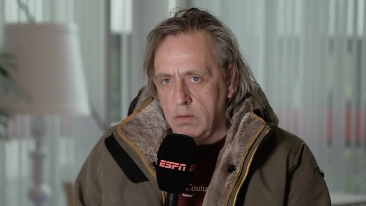 Open sollicitatie Marcel van Roosmalen bij Vitesse: 'Als ze een voorzitter zoeken, kunnen ze bellen'