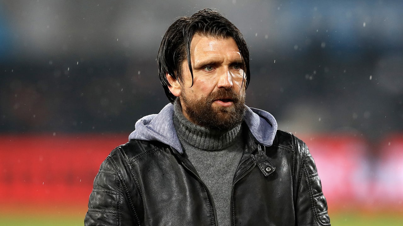 'Hyballa stapt vlak na aanstelling Van der Vaart op bij Esbjerg fB'