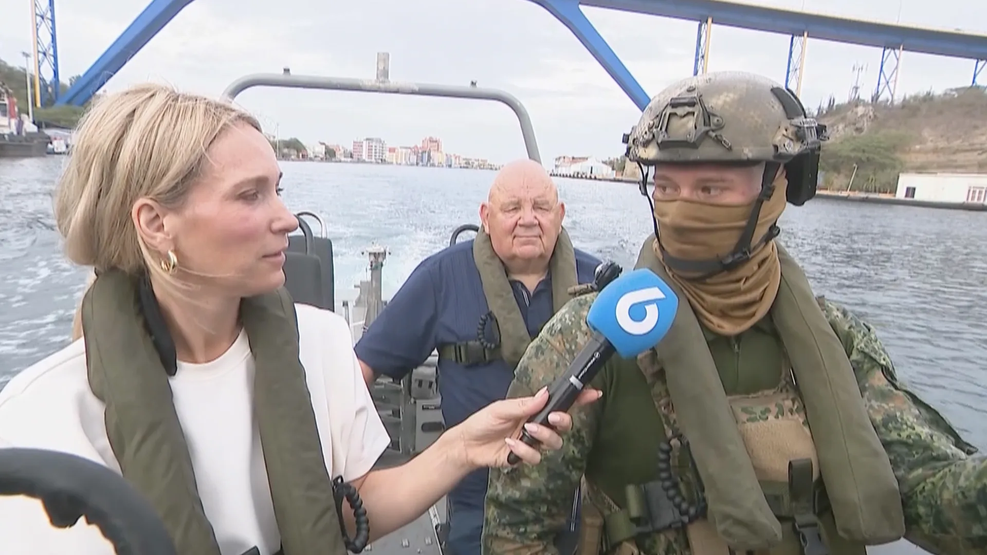 Achter de schermen bij Defensie Caribisch Gebied op Curaçao met Hélène Hendriks en Pieter Cobelens