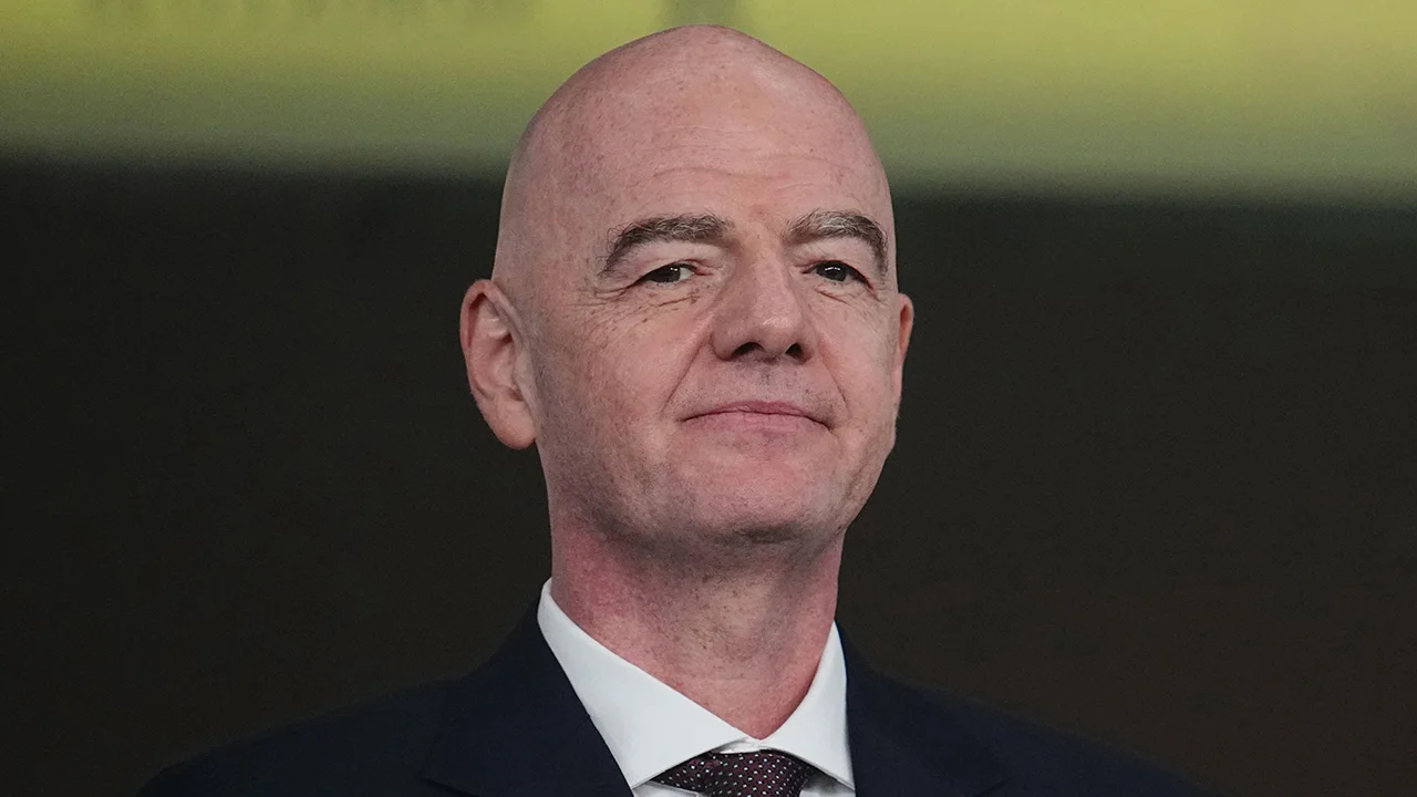 FIFA-baas Infantino wil verbanning Rusland opheffen