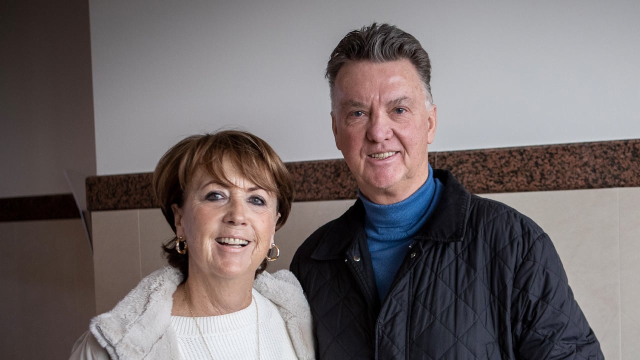 'Zou Van Gaal er niet voor te porren zijn om in de tv-wereld orde op zaken te stellen?'