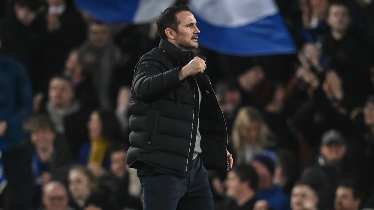 Frank Lampard breekt hand bij viering van winnende doelpunt Everton