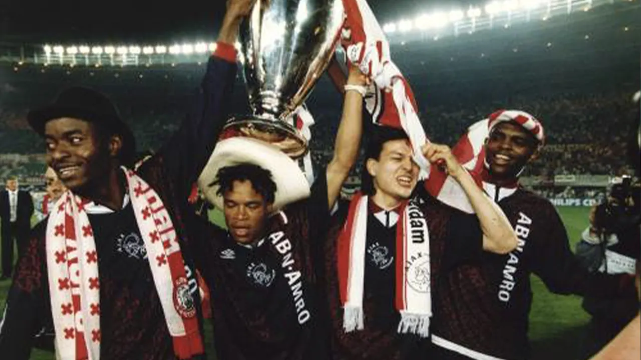 Ajax staat deze week uitgebreid stil bij 25e verjaardag CL-winst