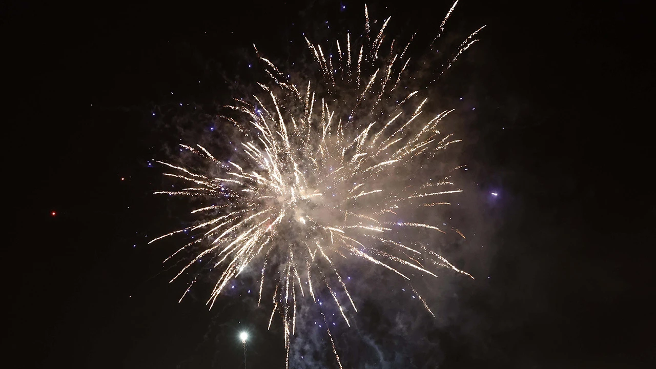 Nederlanders hebben voor circa 105 miljoen euro vuurwerk ingekocht