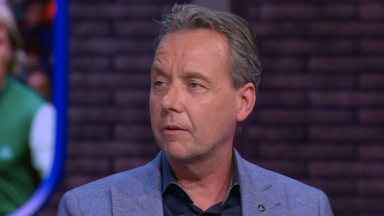 Valentijn haalt keihard uit naar Ajax-directie: 'Een enorme dikke middelvinger naar heel Nederland'