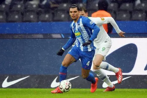 Weghorst bezorgt Wolfsburg drie punten