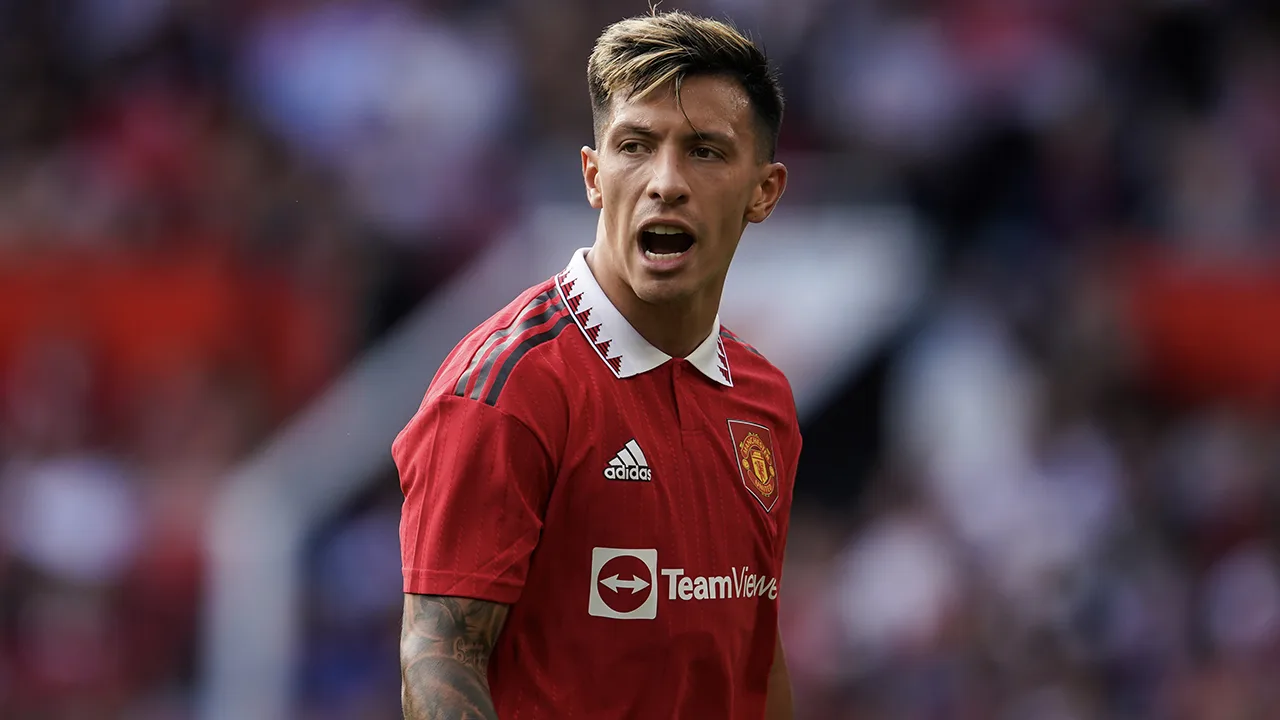 'Lisandro Martínez is te klein om te slagen in de Premier League'