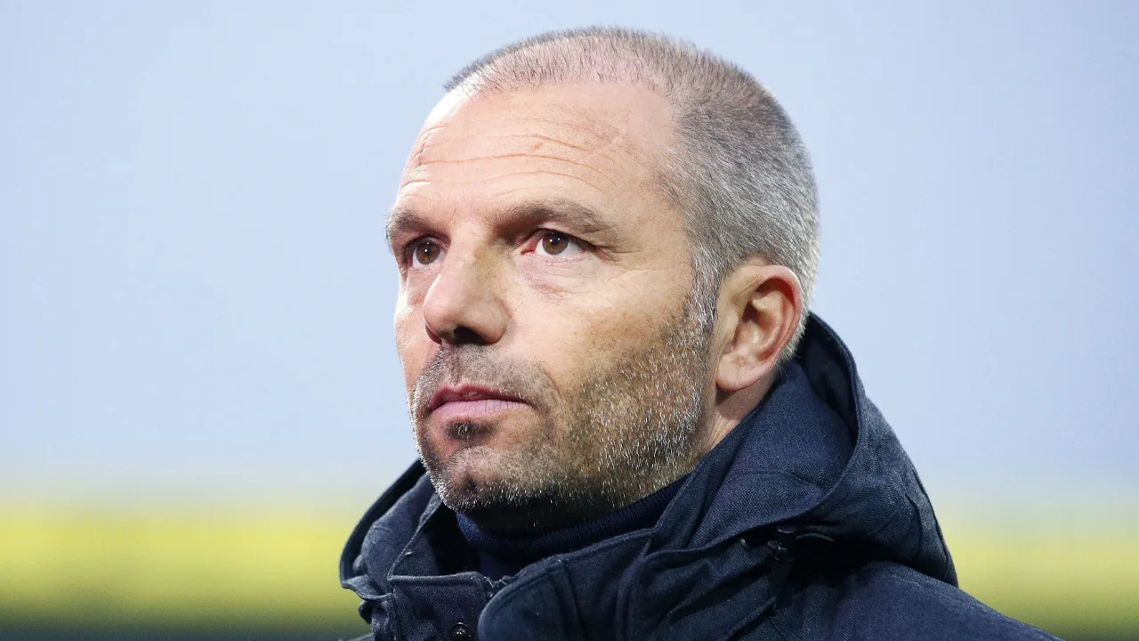 Maurice Steijn volgt Henk Fraser op als trainer van Sparta 