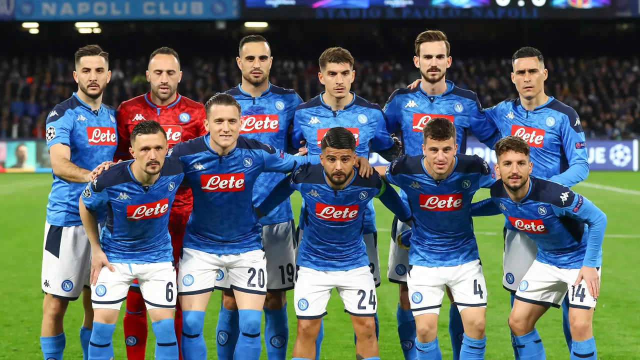 Door corona geteisterd Napoli moet van Serie A naar Juventus