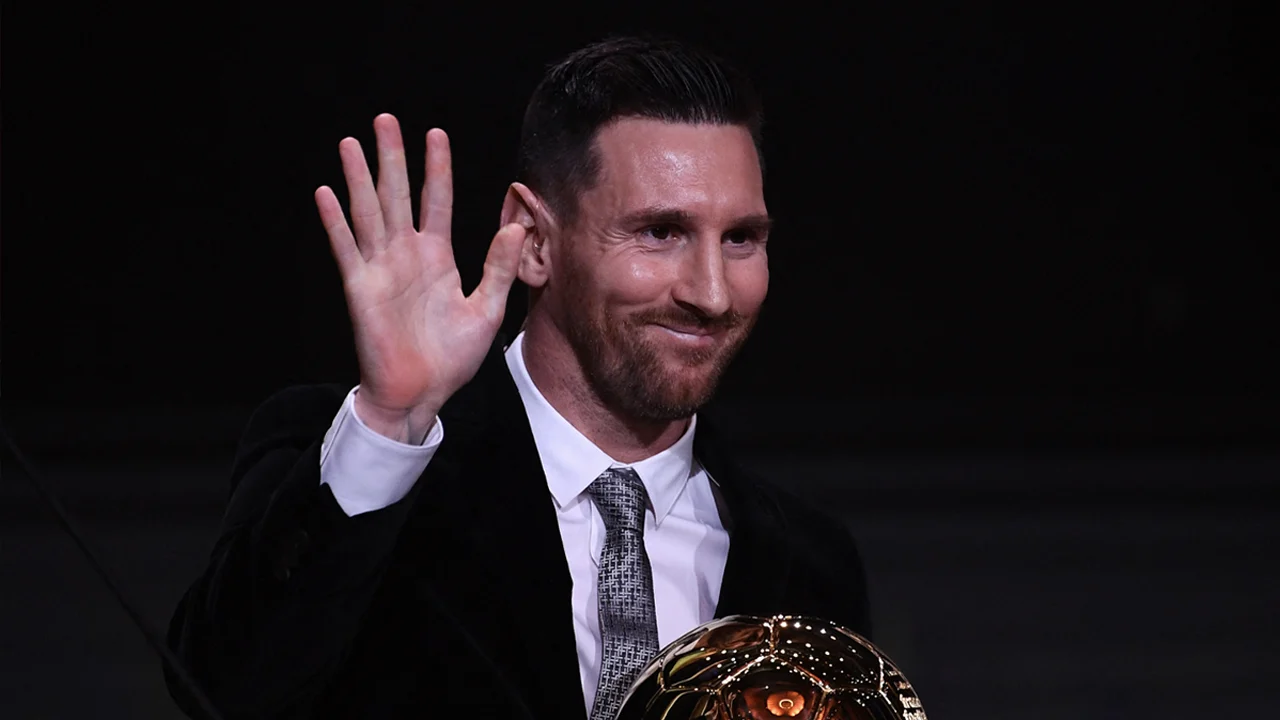 Adidas eert Ballon d'Or-winnaar Messi met 7 gouden geiten