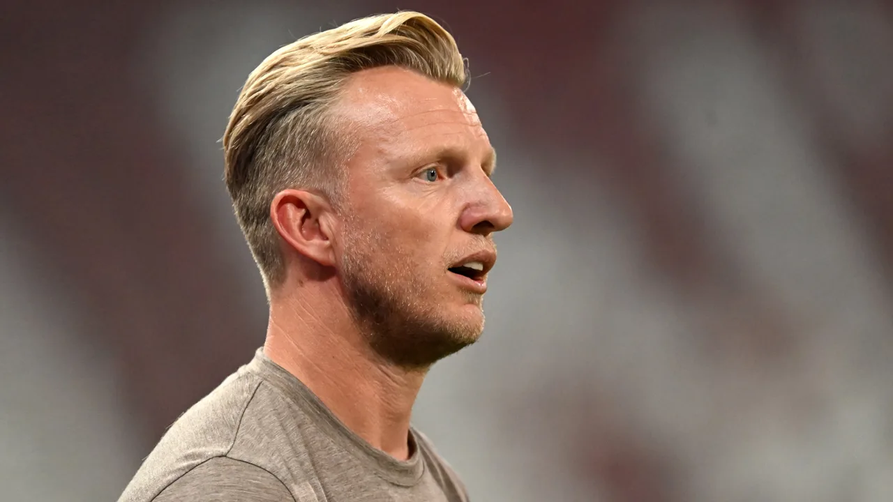'Dirk Kuyt stelt ultimatum aan directeur ADO Den Haag'
