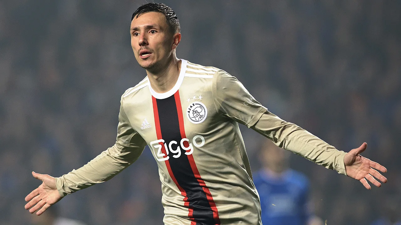 Ajax wint eenvoudig van Rangers en gaat verder in de Europa League