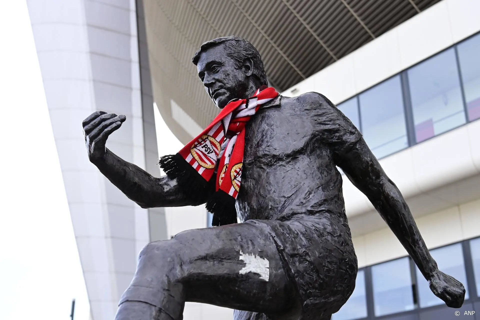 Eredivisie vernoemt topscorerstrofee naar Van der Kuijlen