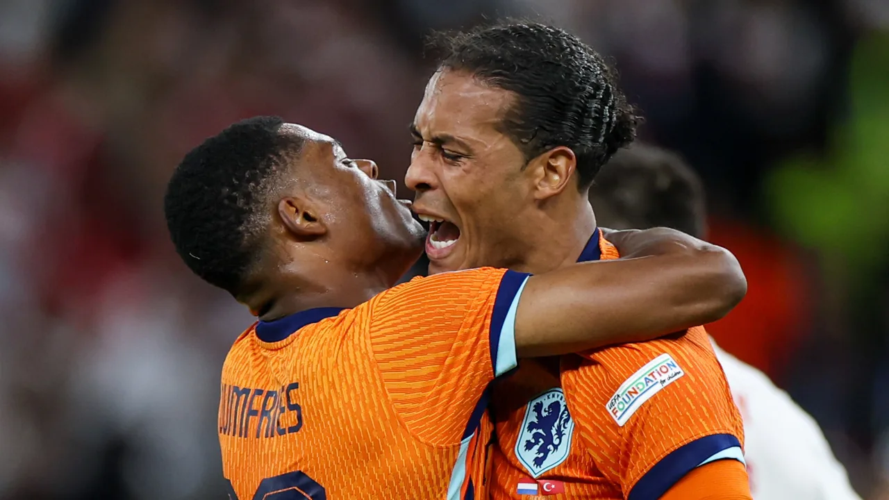 Virgil van Dijk en Denzel Dumfries bij genomineerden voor Ballon d'Or 2025