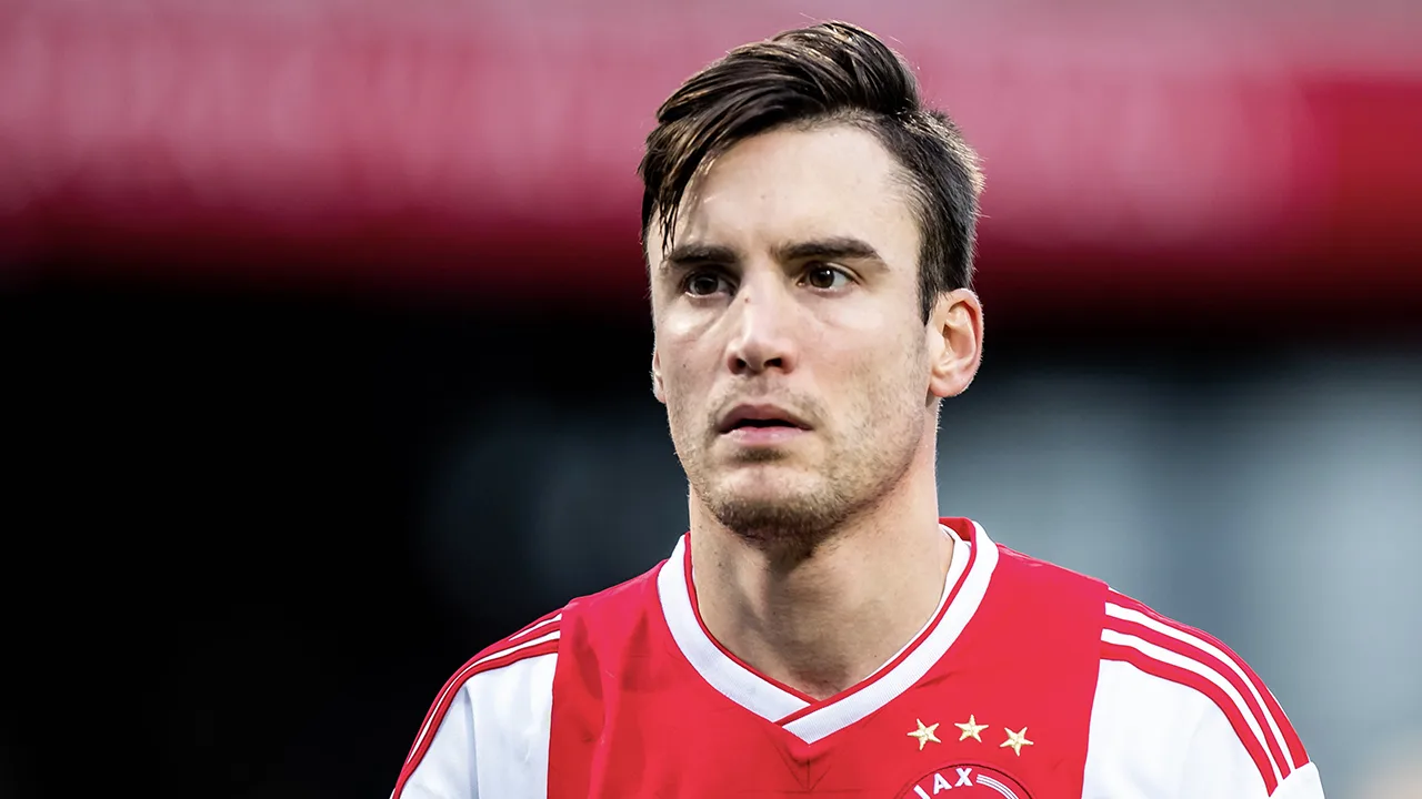 'Tottenham mengt zich in strijd om Nicolás Tagliafico'